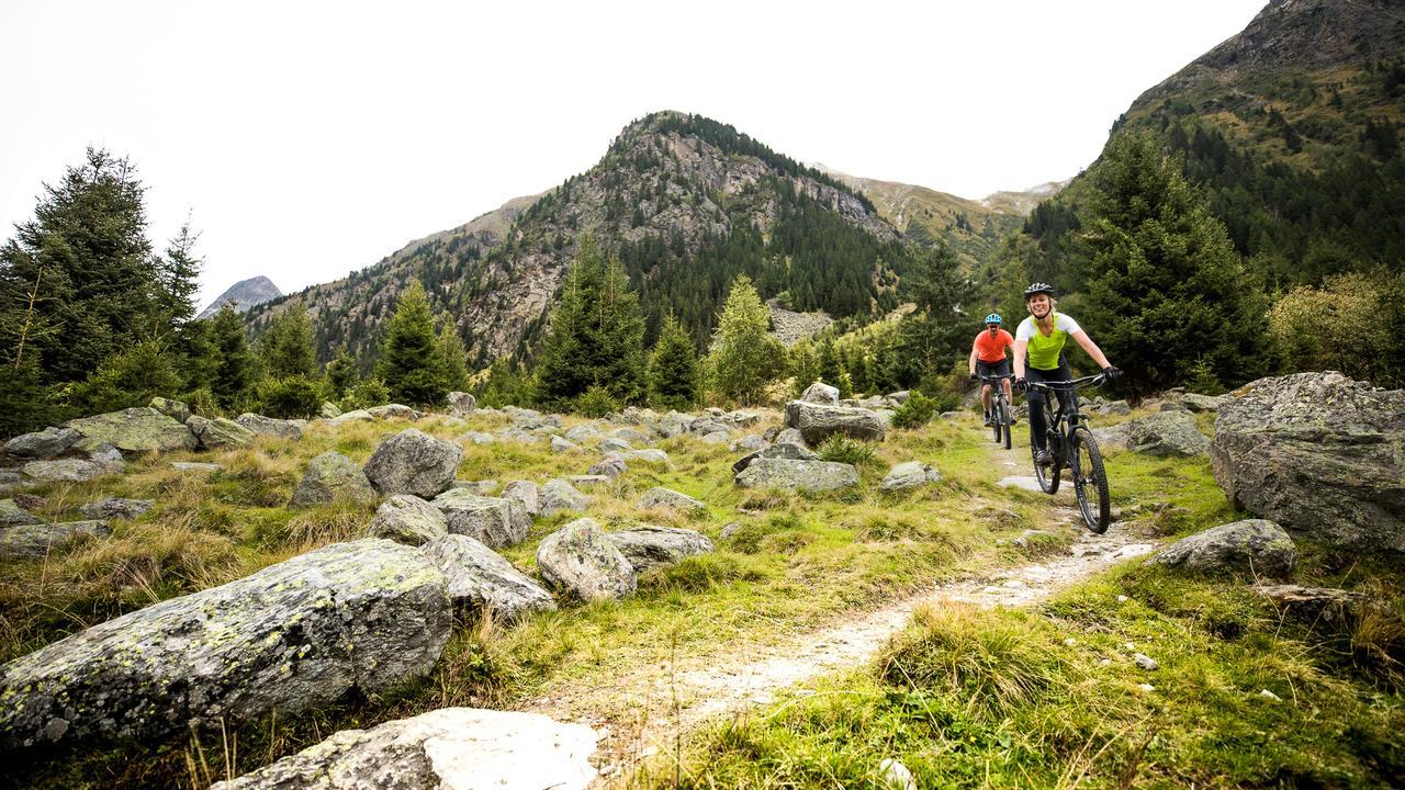 Das Chaletdorf - Pitztal سانكت ليونارد إم بيتزتال المظهر الخارجي الصورة